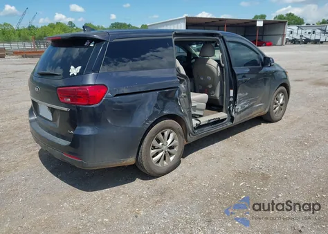 2020 Kia Sedona Lx z USA, uszkodzony, nr VIN KNDMB5C19L6657829